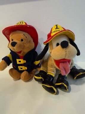 Disney - Pooh and Pluto Firefighter Plush Set